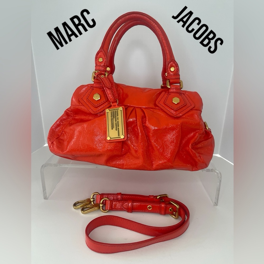 Marc Jacobs Patent Leather Purse Hangbag or Crossbody Mandrin/Gold Hard Ware